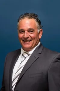 member-img